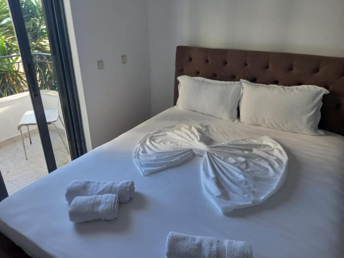 Sunset Aparthotel Sarandë Exterior foto
